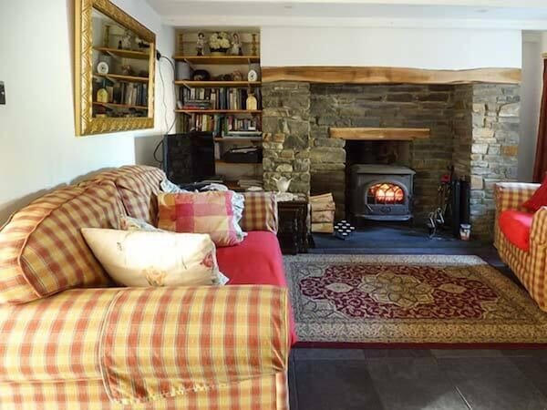 Milk Wood Cottage, Pet Friendly, With Open Fire In Laugharne - Laugharne