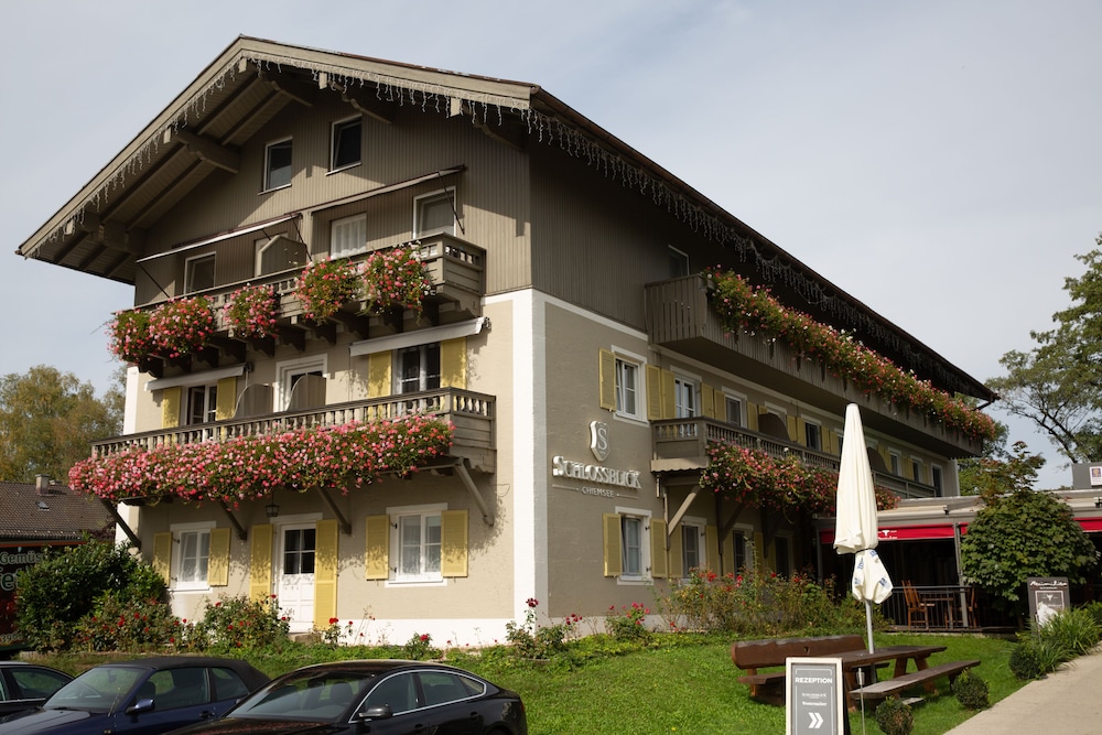 Hotel Schlossblick Chiemsee - Gstadt am Chiemsee