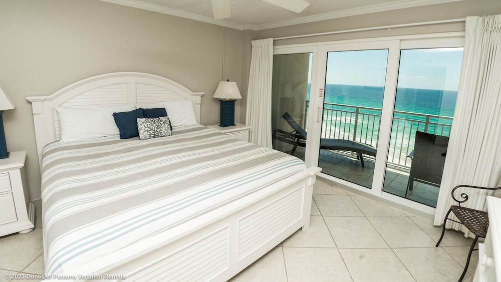 D1104 Unobstructed Beach Views! 3 Pools - Panama City