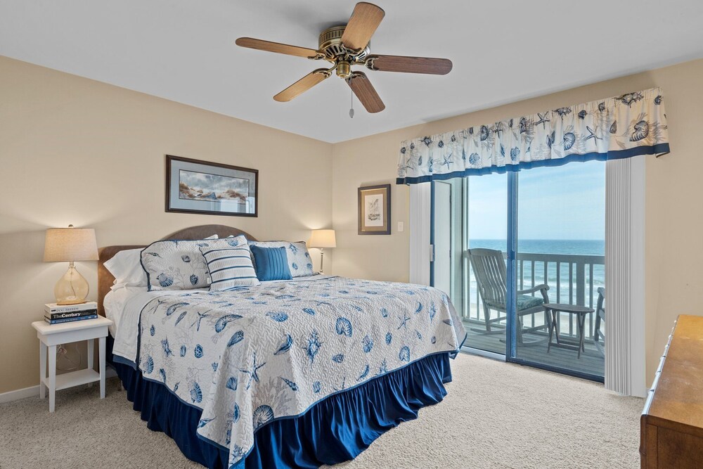 Great Oceanfront Condo! 2 Br With Wifi And Pools! - Pine Knoll Shores, NC
