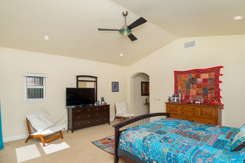 Private Home  Best  Beach  Oceanside Ocean View Air Con Roomy - Carlsbad, CA