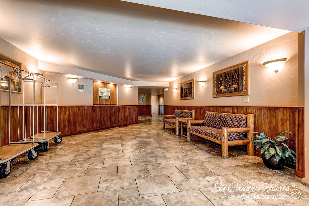 Top Floor Penthouse Condo With Mntn Views, Wifi, Grill And Elevator Access - Summit County, CO