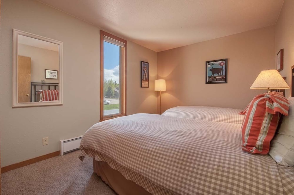 Jhrl - Mtn Alder 824, A Cozy 2 Bedroom Condominium Located In The Aspens - Jackson Hole, WY