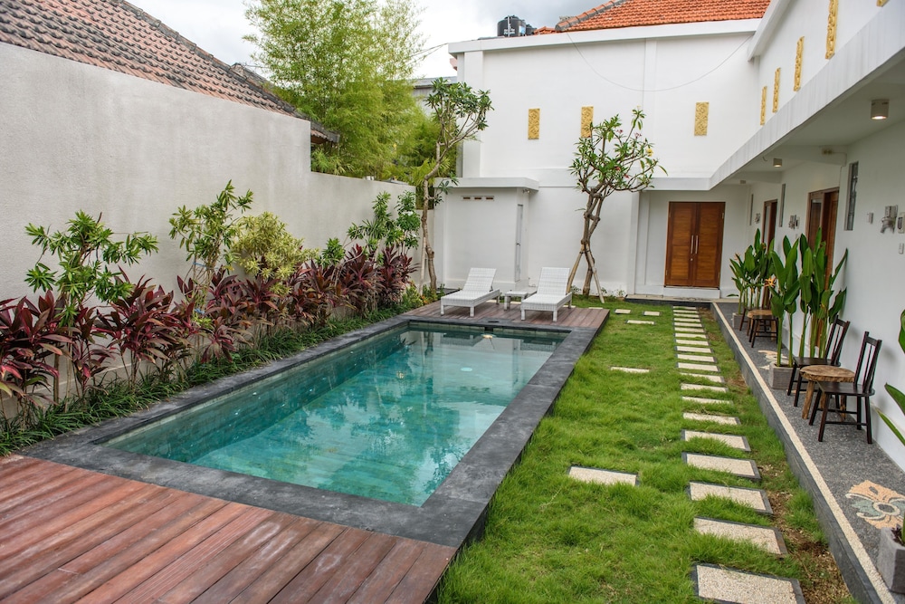 Modern 2 Bedroom Villa In The Heart Of Seminyak - Bali