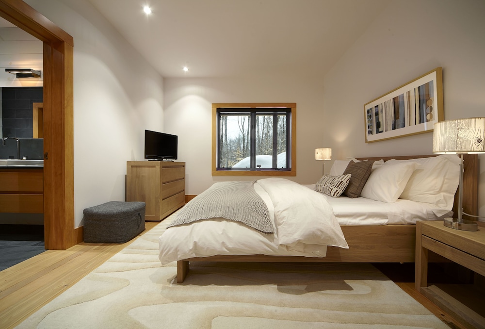 Grand Foret Villa | 5 Bedrooms | Hot Tub | Outdoor Firepit - Mont-Tremblant
