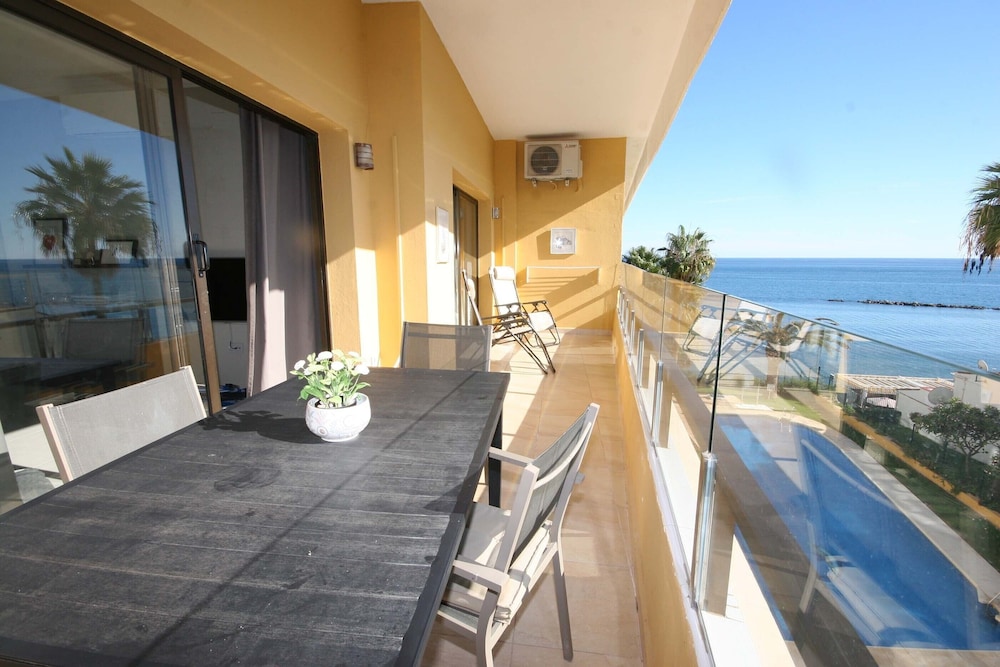 Disfrute Junto Al Mar. Apartamento 1ra Linea Con Acceso Directo A La Playa. - Torremolinos