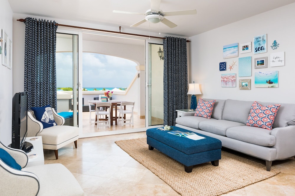 Beautifully Designed Junior 1 Br With Panoramic Ocean Views And Huge Terrace - Turks and Caicos Islands