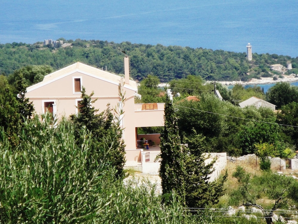 Villa Nabij Fiscardo, In Het Dorp Tselentata - Kefalonia