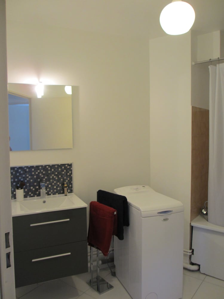 2 Bedroom Apartment In Valbonne Sophia Antipolis - Biot