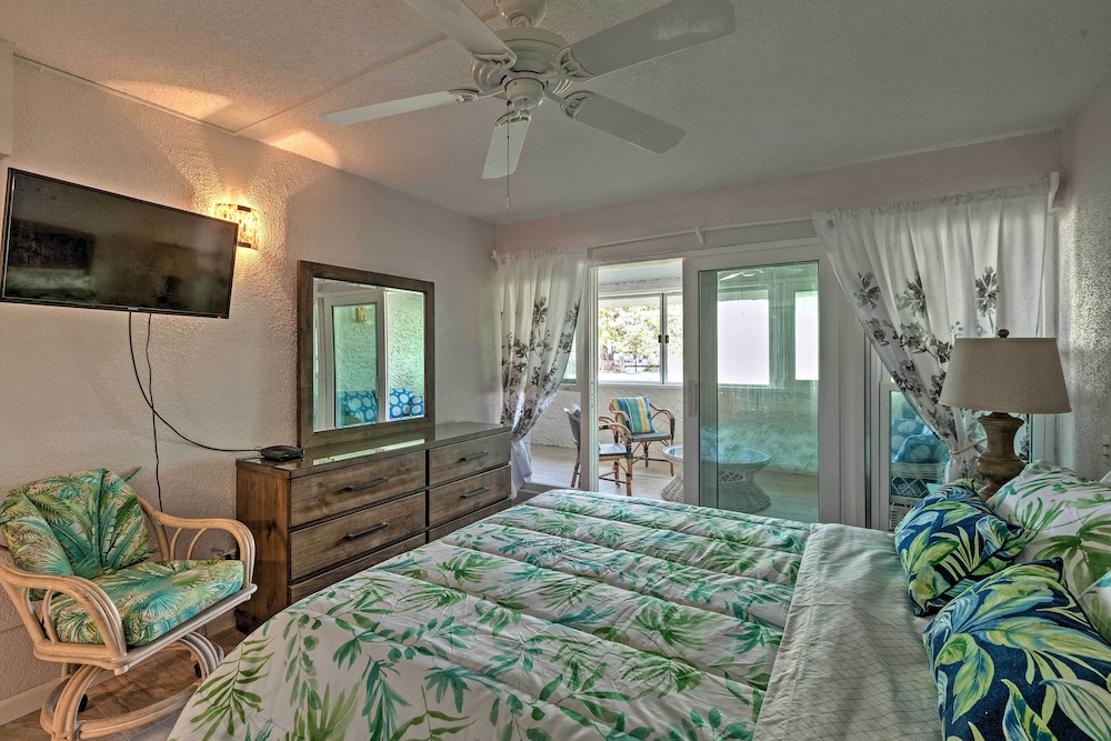 Beachfront St Croix Condo with Pool and Lanai! - Christiansted