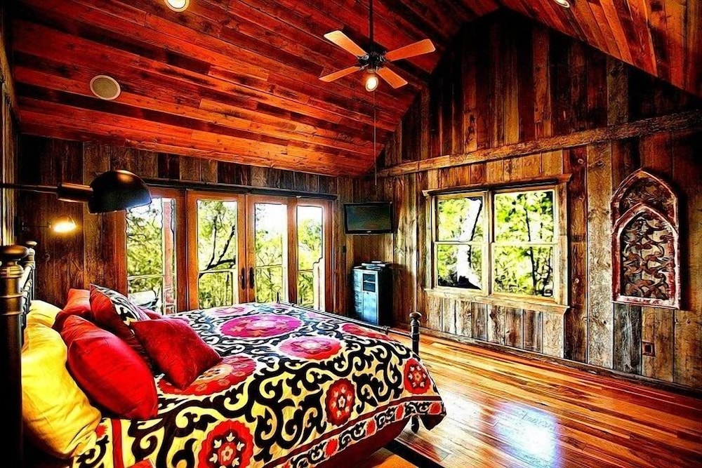 Upscale Luxury Cabin! Has It All Hot Tub, Fireplace, Gorgeous Views!!! - Texas