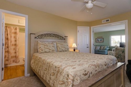 Ocean Front, 1st Floor, Corner Unit W A Pool - Southport, NC