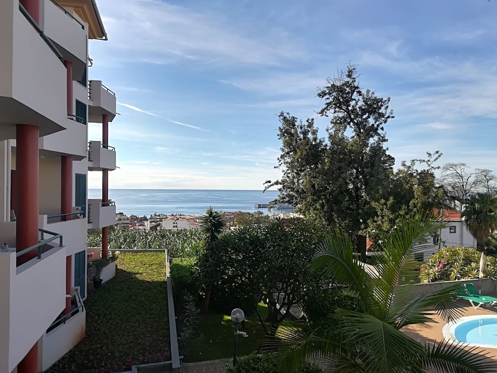 Apartment Mit Pool Und Herrlichem Blick üBer Funchal Stadt Und Bucht! - Madeira