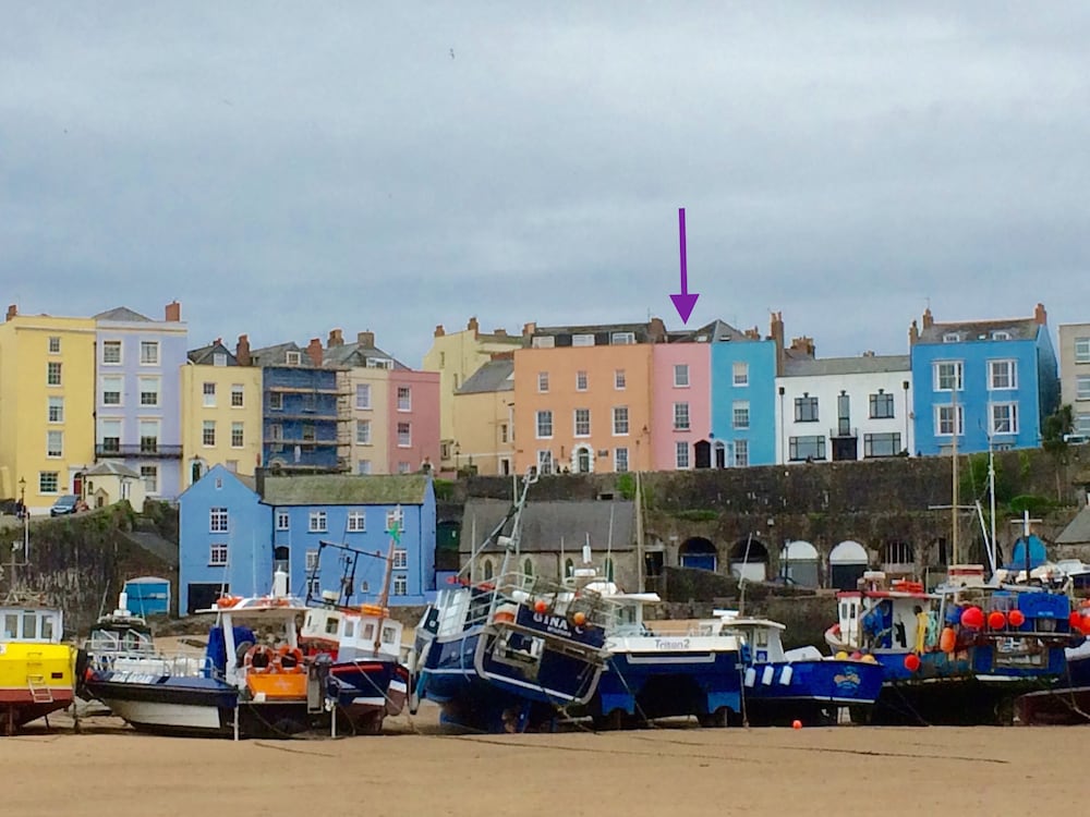 Fully Modernised Tenby Harbourside Apartment. Perfect For Beach And Town Alike - Tenby