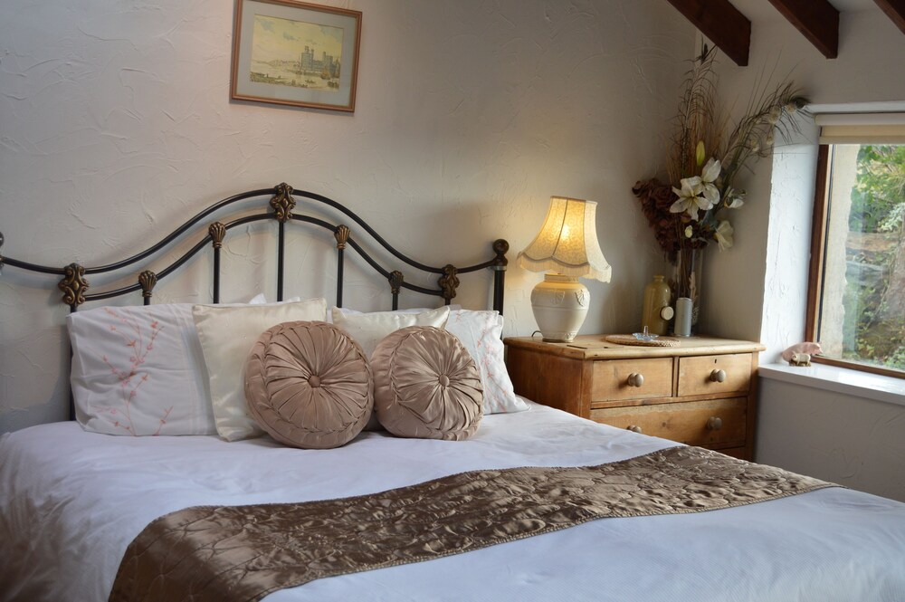 Beudy Bach Farm Cottage For2<br>hot Tub & Gym <Br>snowdonia National Park <Br>& Zipworld - Anglesey