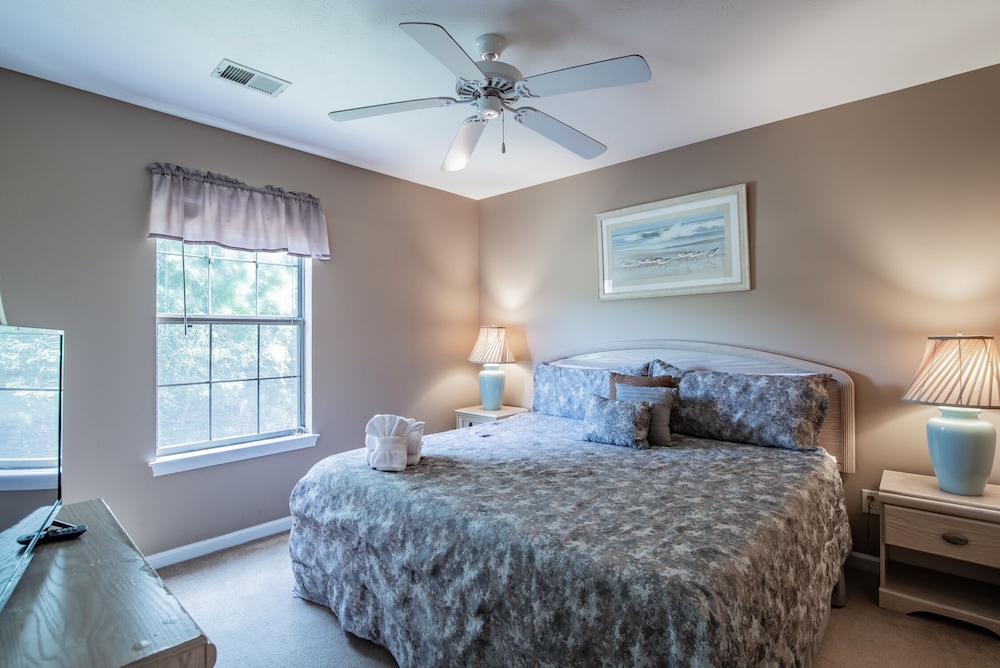 Updated Two Bedroom Condo In True Blue - Pawleys Island
