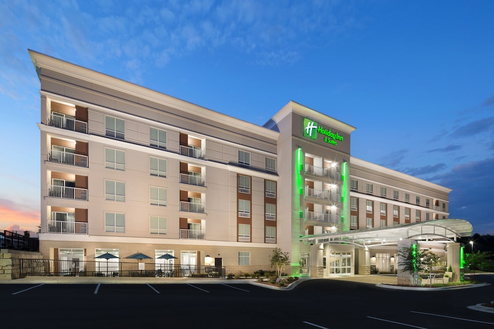 Holiday Inn & Suites Arden - Asheville Airport - Mountain Home, NC