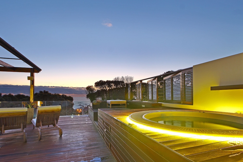 3br Villa W/pool | Glen Sunsets By Totalstay - Camps Bay
