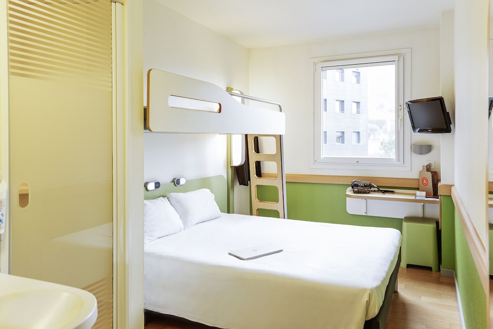 Ibis Budget Pontarlier - Les Fourgs