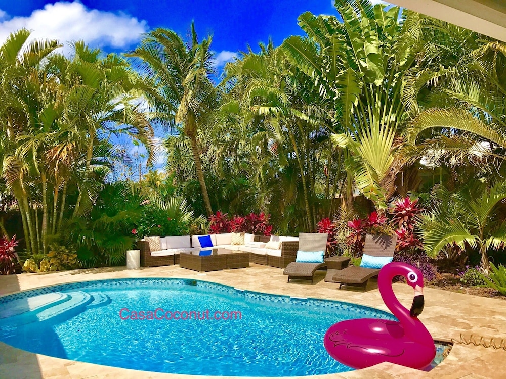 Casa Coconut! Walk To The Beach & Lauderdale-by-the-sea! Resort Style Home! - Fort Lauderdale, FL