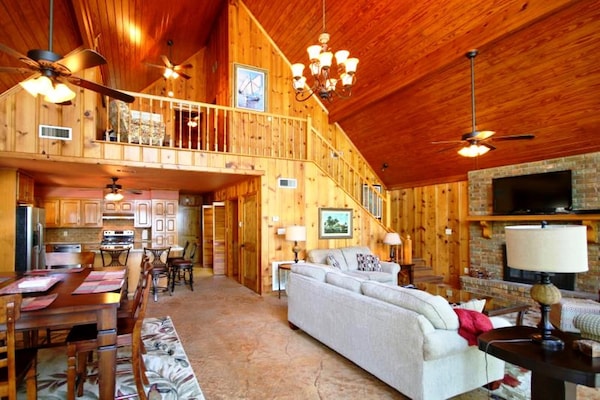 Bayview Lodge*great Rental For A Large Family, Special Event, Or Just Relaxing - Louisiana