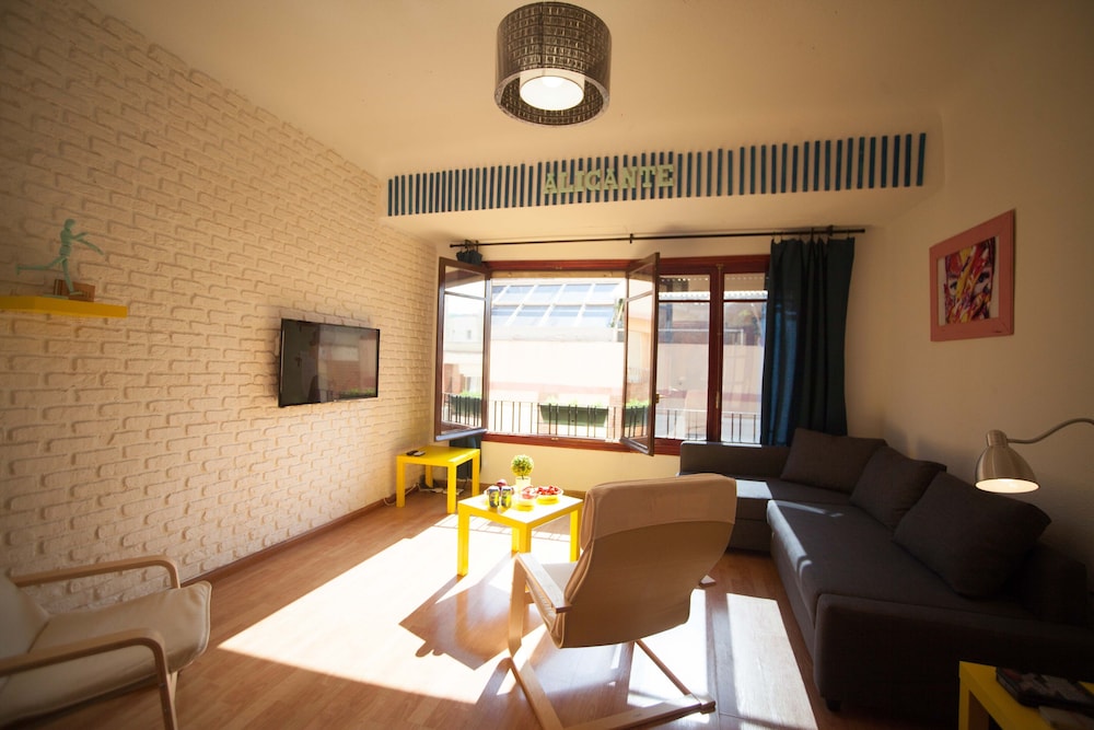 Charming Apartment In The Center Of Alicante - San Juan Playa