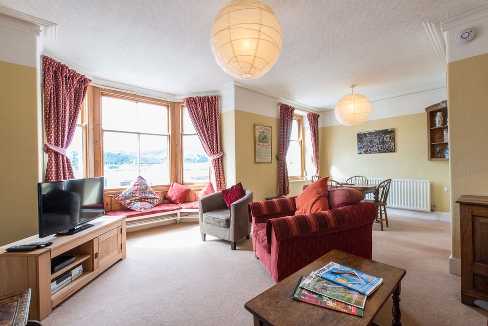 Glorious Views And Elegant Comfort In One Of North Wales's Best Kept Secrets. - North Wales