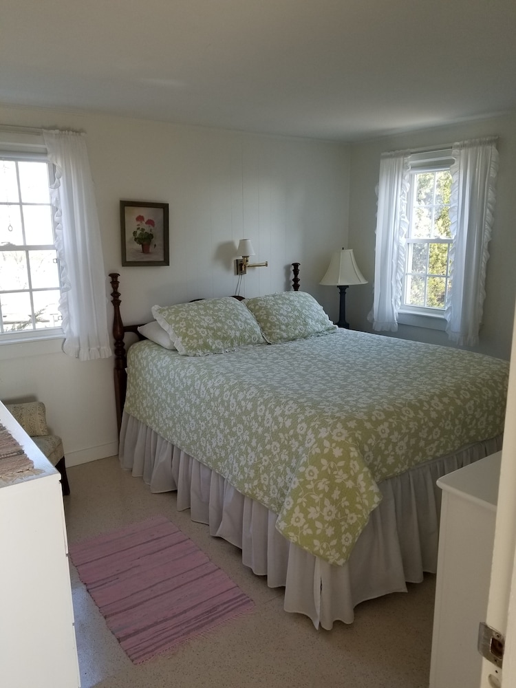 Chatham Seaside Cottage - Oceanfront Beach Cottage - Spectacular Views - Brewster, MA