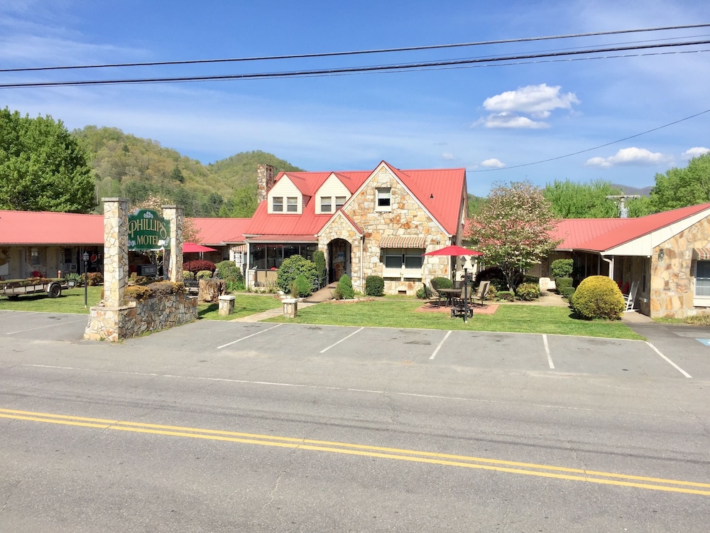 Phillips Historic Motel & Cottages - Robbinsville, NC