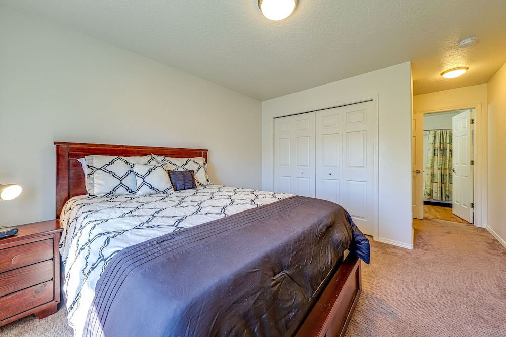 Dog-friendly Condo, Close To Airport & Tennis Courts - Near City Center - Boise, ID