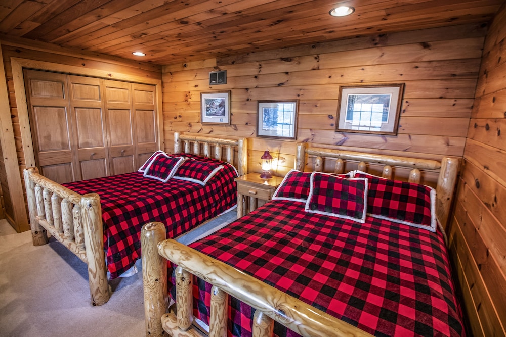 Luxury Lodge! Private Location! Unrivaled Panoramic Lake/mountain View! - Huntingdon County