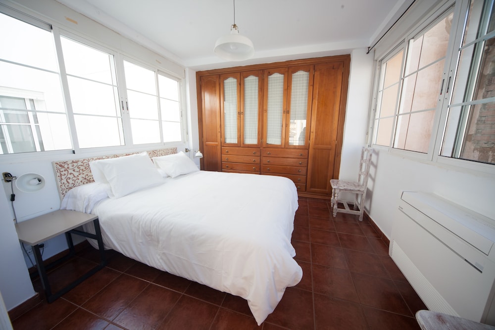 Sunny Penthouse With Terrace In Historic Center. Cathedral, Picasso, Park And Beach - Málaga