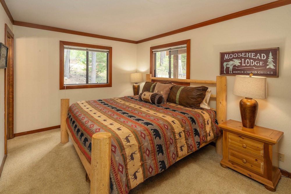St. Francis # 14: Spacious Condo With Excellent Amenities And Hoa Beach - Tahoe City, CA