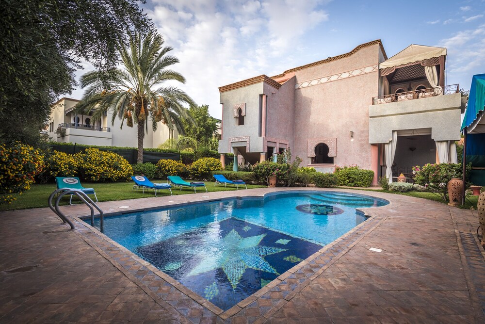 Al Yasmine Luxurious Villa Marrakech - 馬拉卡治