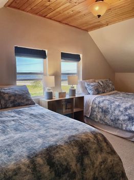 Serenity Lake, Two Rivers airbnb, hotels and vacation rentals