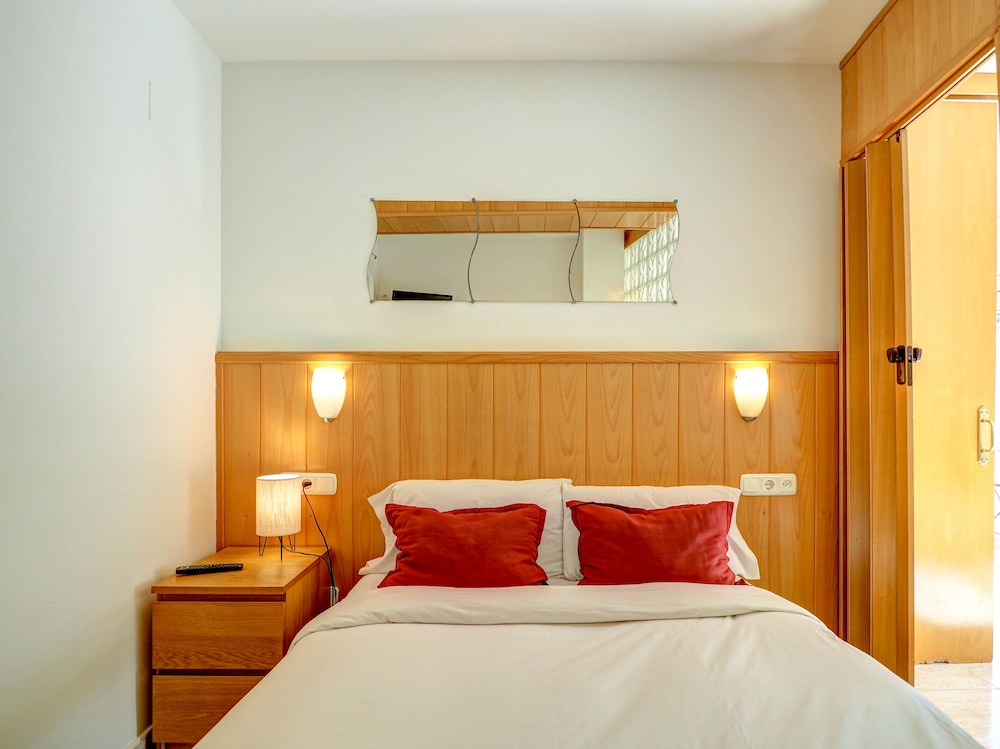 Bonaire Apartment - One Bedroom Apartment, Sleeps 4 - Sitges
