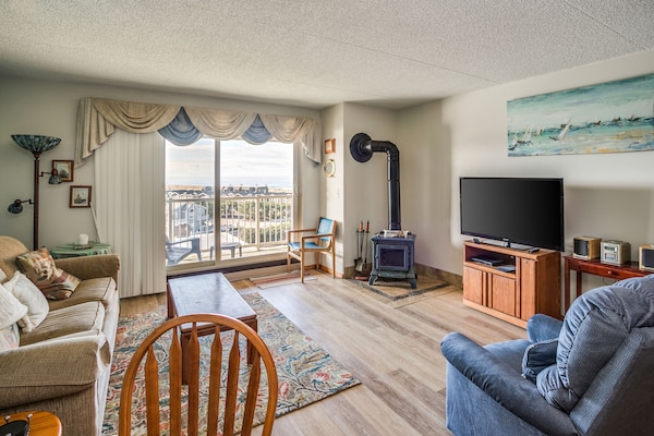 G671 1 Bedroom 3rd Floor No Cleaning Fees - Cannon Beach, OR