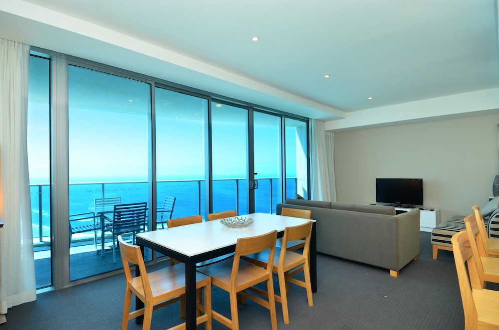 O Residence 5 Star Resort****44th Floor Luxury Apt - Surfers Paradise