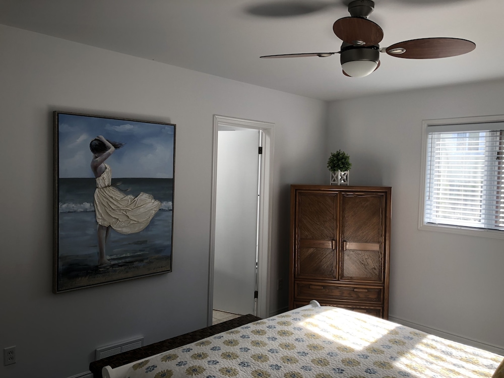 Minutes To The Beach In Grand Bend Village!!! - Grand Bend