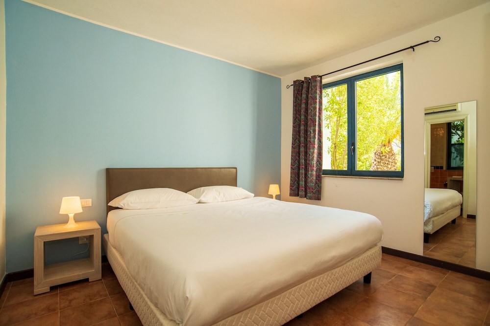 Trilocale - Two Bedroom Apartment, Sleeps 6 - Castellaneta Marina