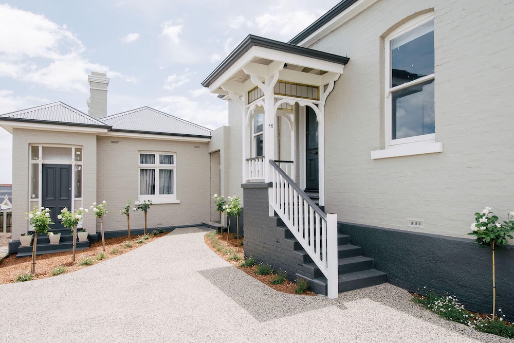 Hedera On Frankland - Newly Renovated 3 Bedroom Home In Central Launceston - 朗瑟士敦