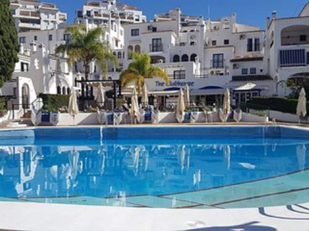 Benalmadena 2 Bedrooms Popular Pueblo Evita Resort. - Andalusia