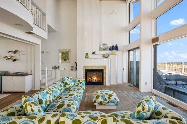 Stunning Oceanfront Home On Quiet Lane With Bay And Ocean Views. Hot Tub! - Surf City, NJ
