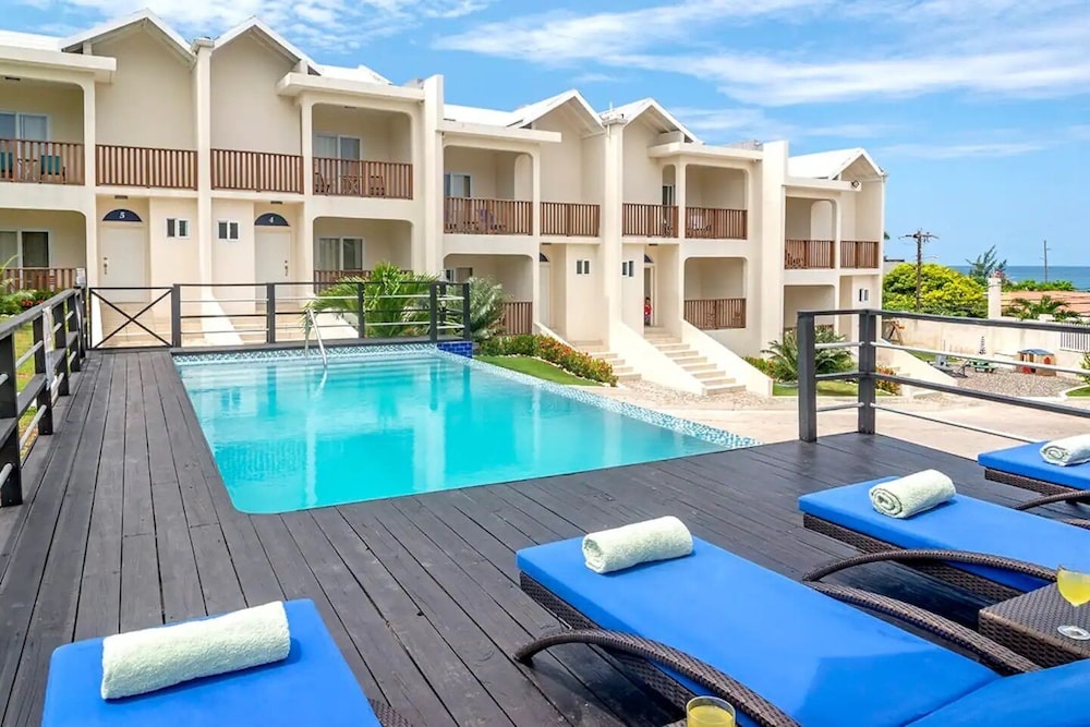 Luxury 2BR Home facing Beach w/Pool Montego Bay #5 - Montego Bay