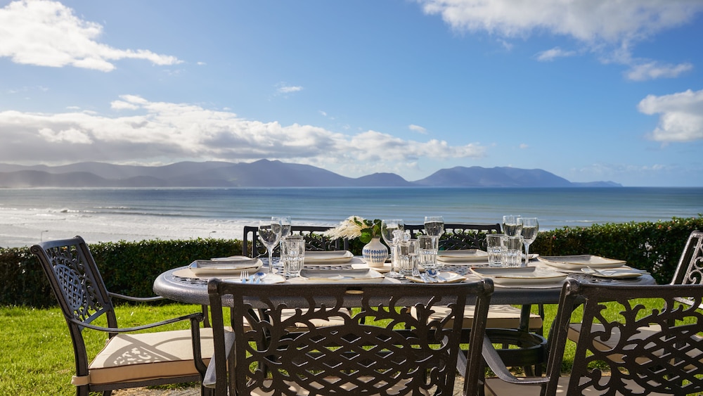 Luxury Beach View Cottage - County Kerry