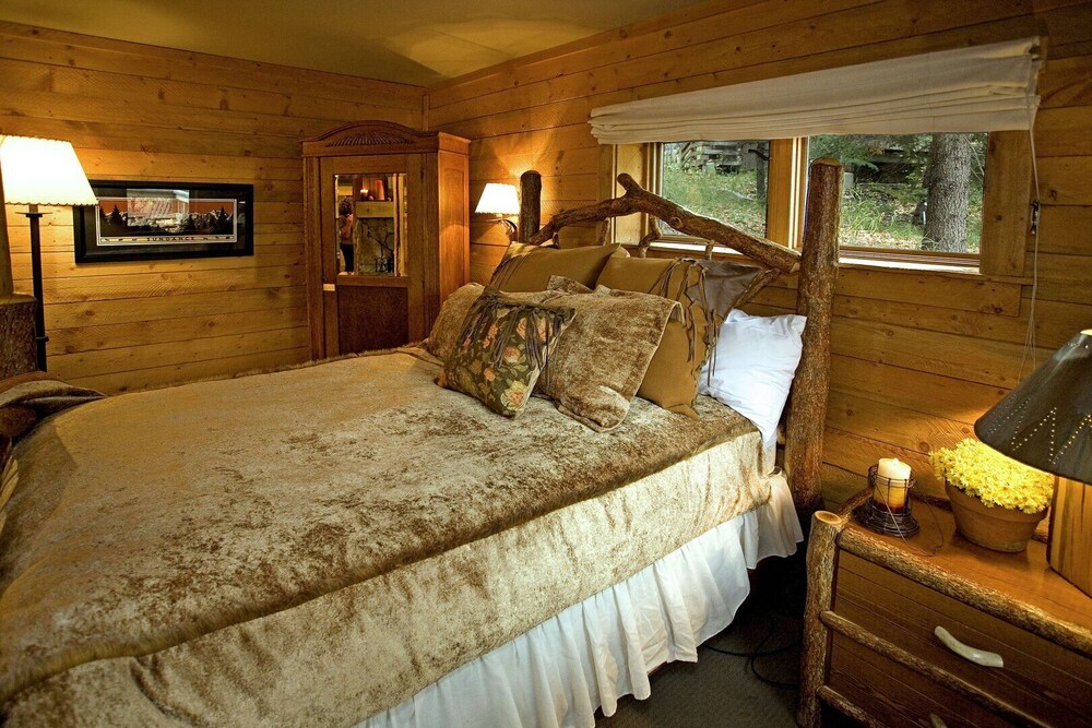 Perfect Couples Retreat W/ Hot Tub & Fireplace- Sundance Cottage - Sundance, UT