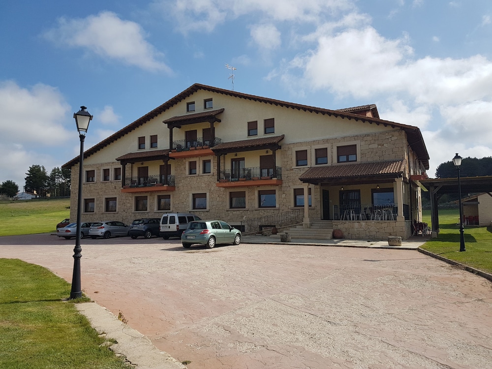 Hotel Garabatos - Hoyos del Espino