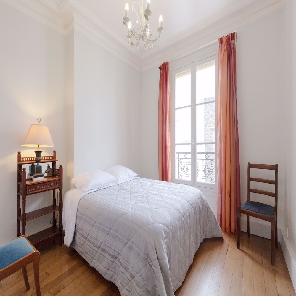 Sacré Coeur Grand Duplex 130 M2 - 4 Chambres + Double Living - Pigalle