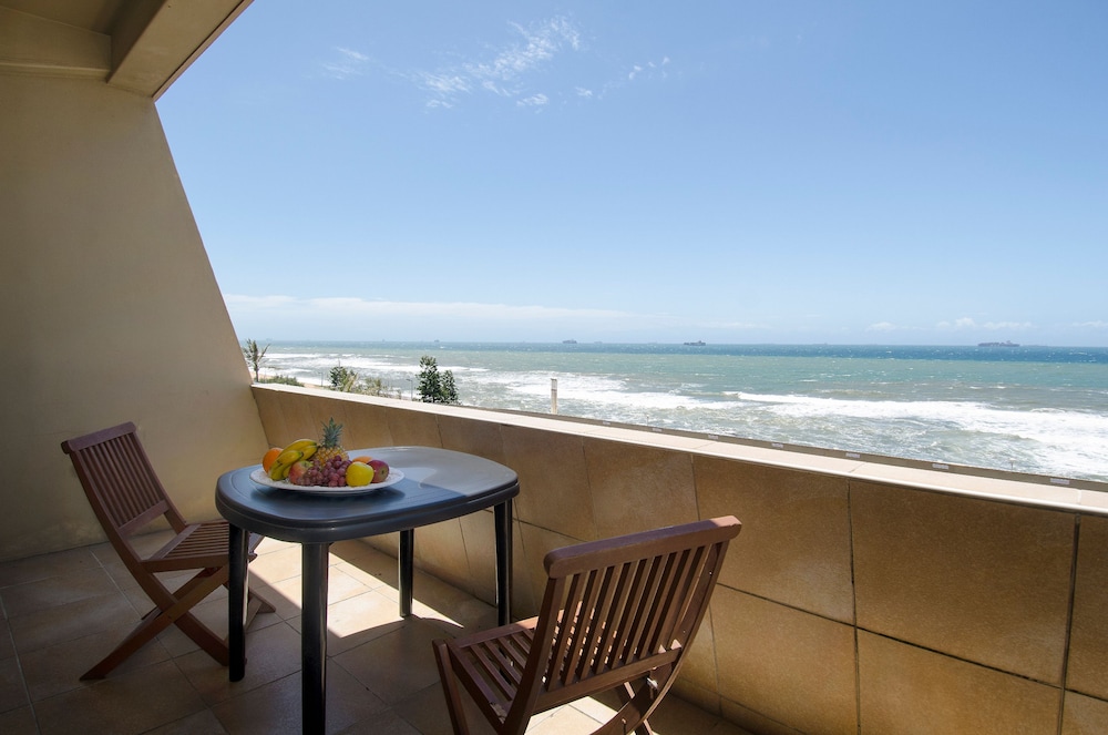 401 Umdloti Resort Stunning Sea Views - La Mercy