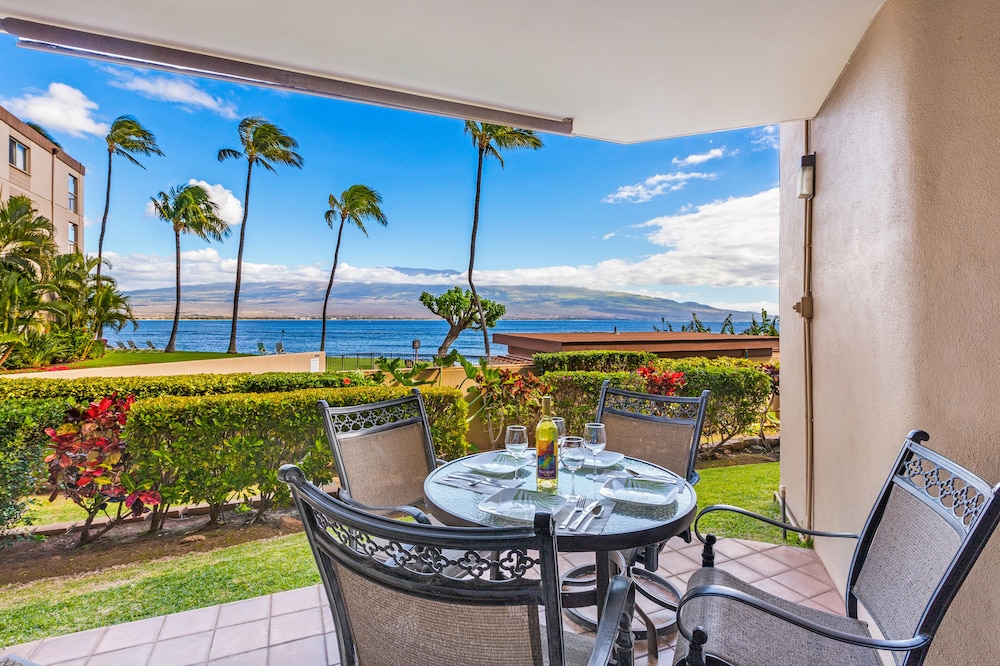 Oceanfront Spectacular 60 Ft To The Water, Recently Re-modeled! Hdtv,wifi,ac - Wailuku, HI